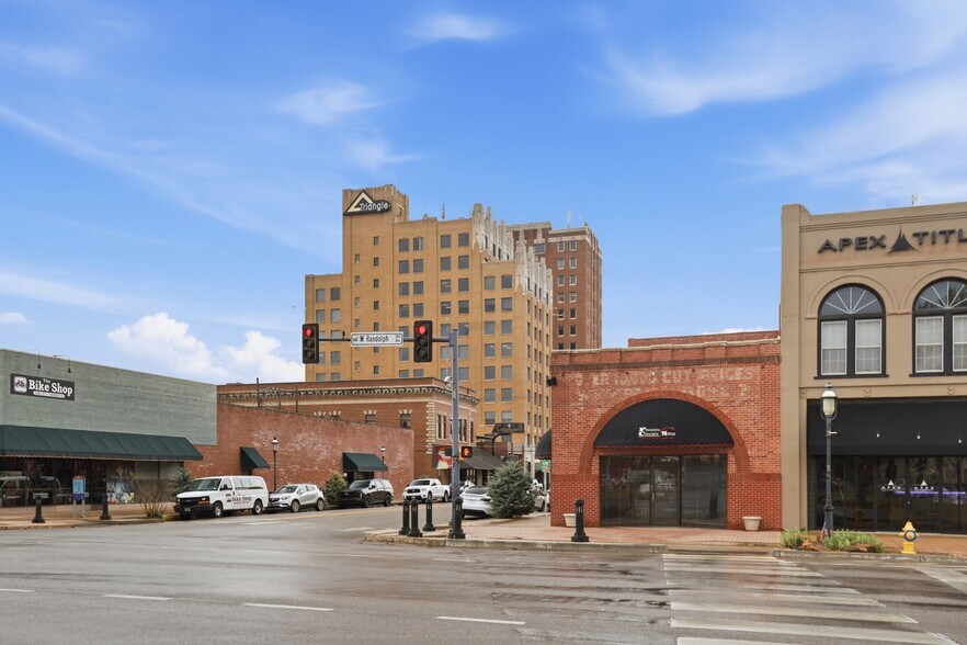 More Photos Of 122 E Randolph Ave, Enid Storefront Retail Residential For Sale