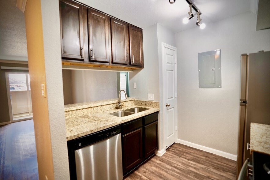 More Photos Of 424 S Bender Hollow, Humble Apartments For Sale