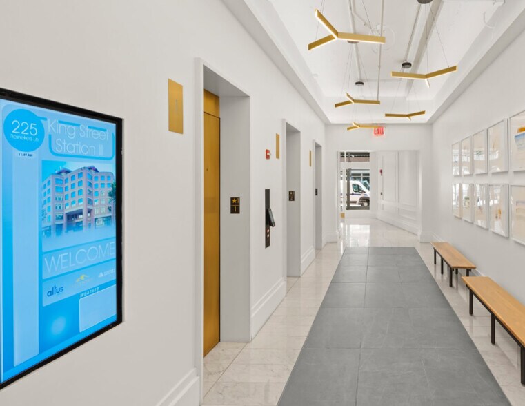 More Photos Of 225 Reinekers Ln, Alexandria Office For Sale