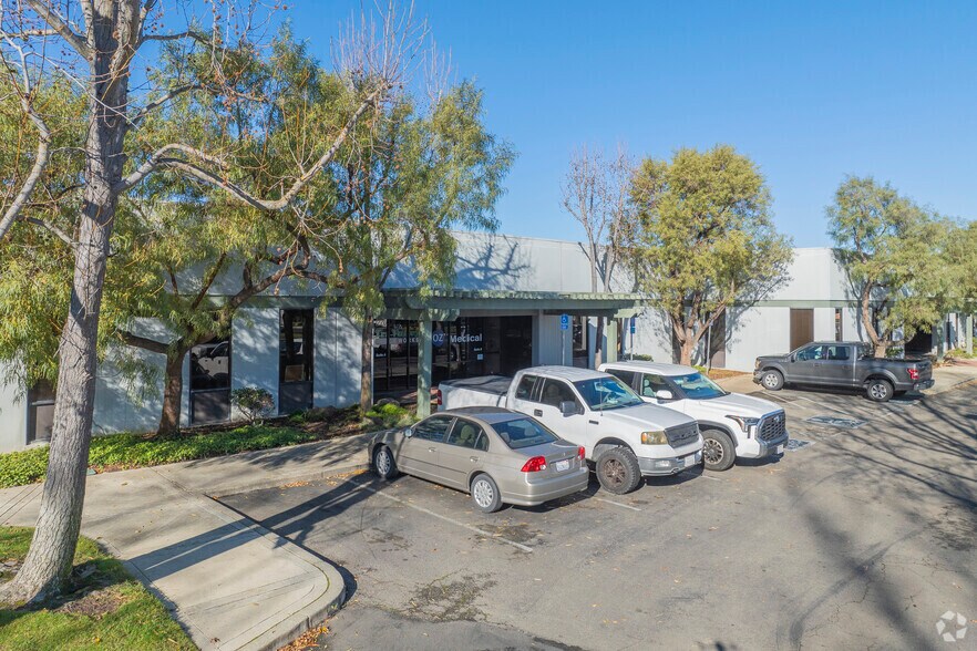 More Photos Of 1220 Quarry Ln, Pleasanton Research And Development For Lease