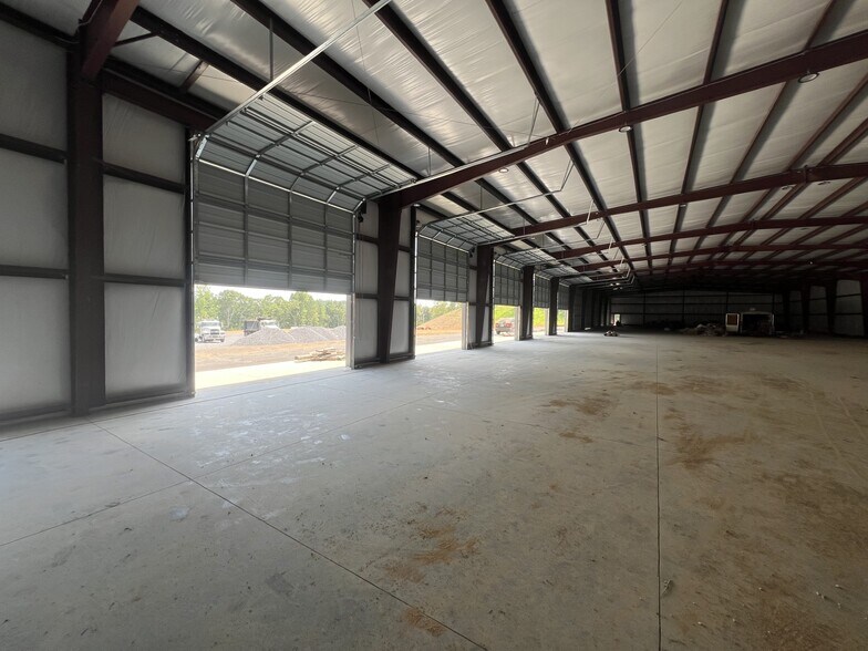 More Photos Of 112 Pine Ridge Rd, Pell City Warehouse For Lease