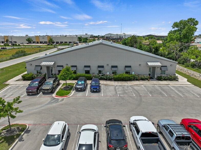 More Photos Of 2300 Picadilly Dr, Round Rock Office For Lease