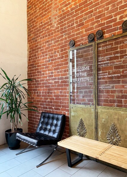 More Photos Of 353 S Broadway, Los Angeles Office For Lease