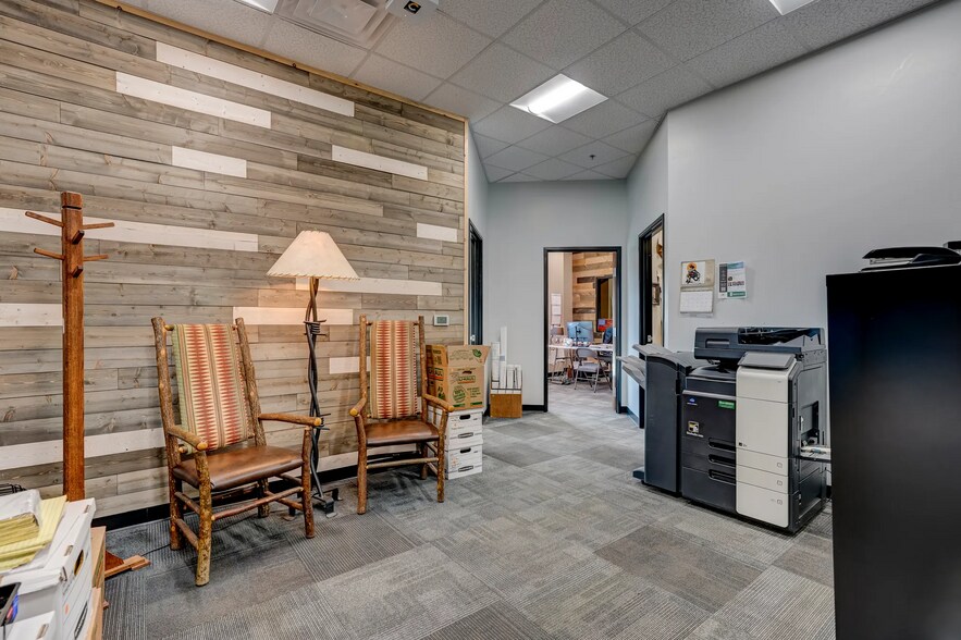 More Photos Of 3600 N Glassford Hill Rd, Prescott Valley Freestanding For Lease
