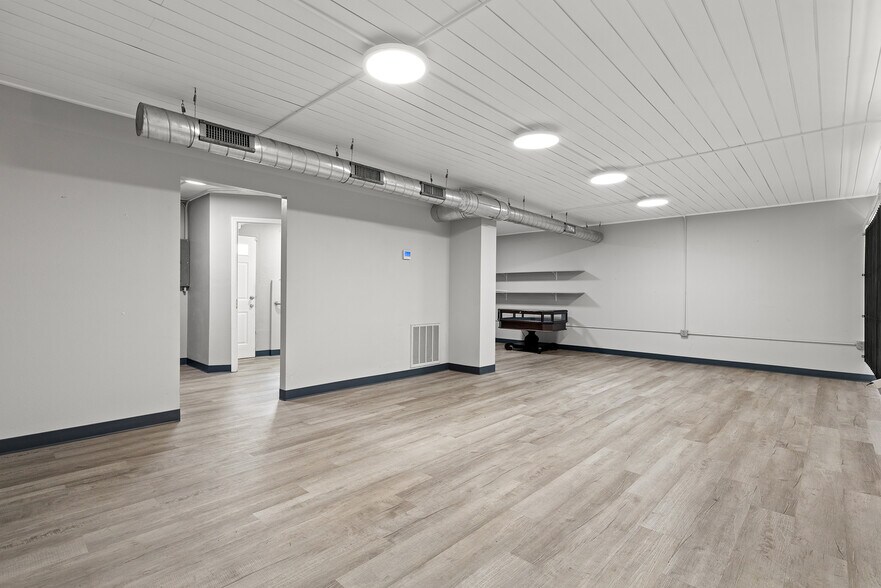 More Photos Of 10589 Seminole Blvd, Largo Apartments For Sale