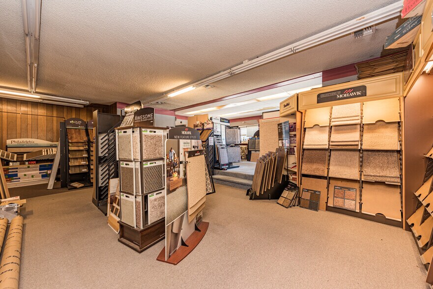 More Photos Of 213 E Washington St, Sequim Storefront Retail Office For Sale