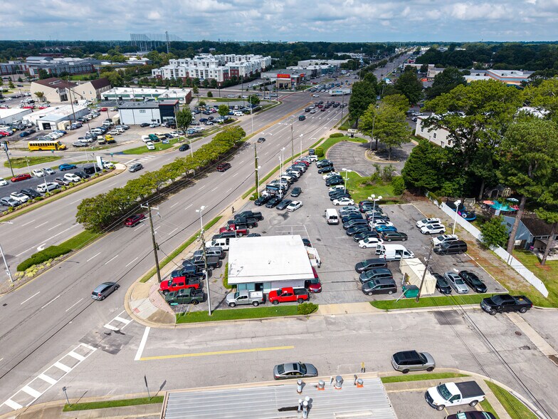 More Photos Of 5048 Virginia Beach Blvd, Virginia Beach Auto Dealership For Lease