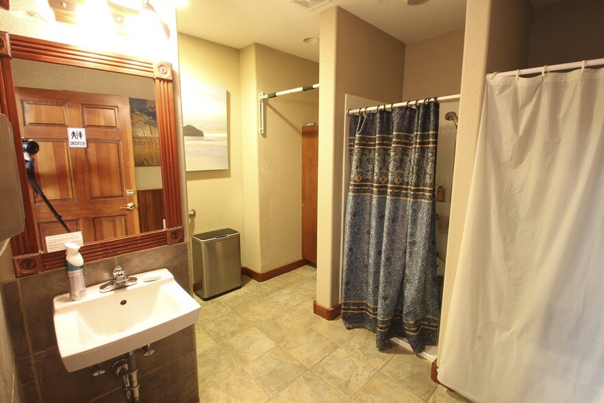 More Photos Of 360 NW Vermont St, Bend Office Residential For Lease