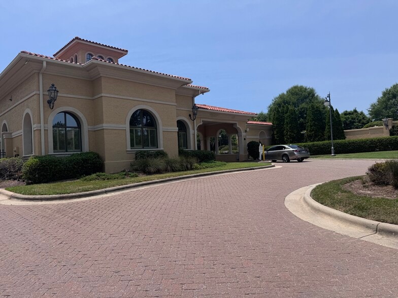 More Photos Of 1 Maida Vale Ct, Durham Office For Lease