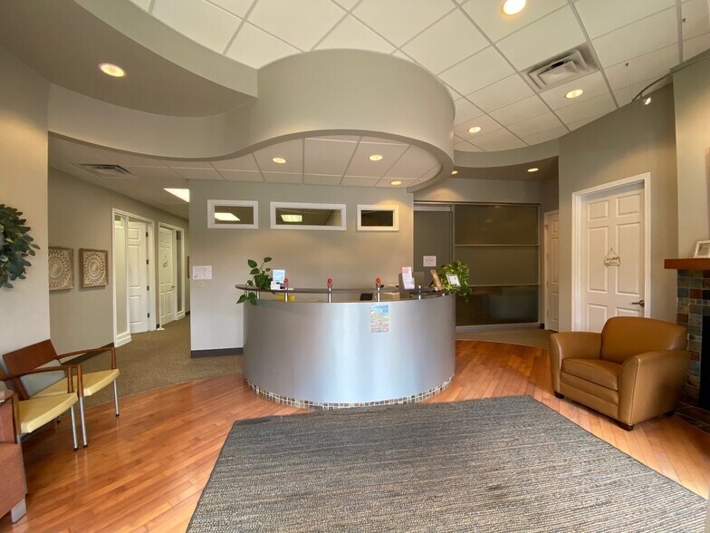 More Photos Of 90 Executive Dr, Carmel Office For Lease
