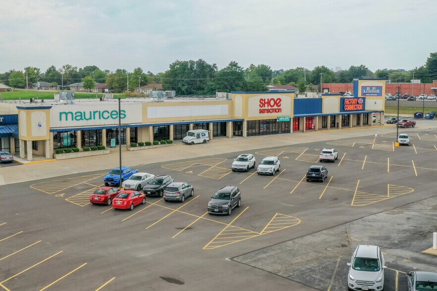 More Photos Of 5-79 The Plz, Troy Unknown For Lease