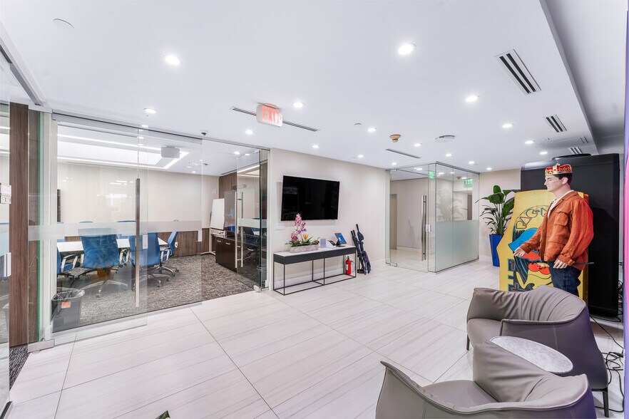 More Photos Of 1200 Brickell Ave, Miami Office For Lease