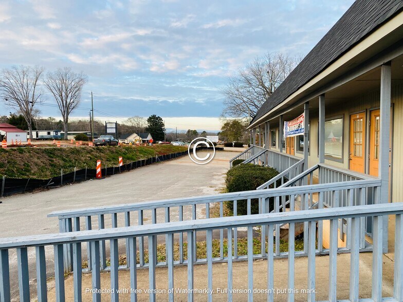 More Photos Of 1540 Highway 19 N, Thomaston Storefront For Lease