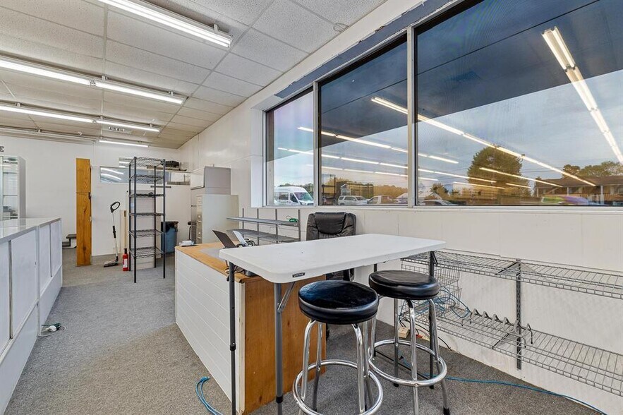 More Photos Of 411 Solida Rd, South Point Storefront For Sale