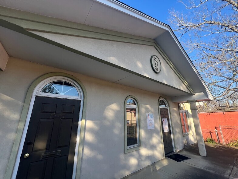 More Photos Of 1615 21st Ct, Phenix City Medical For Sale