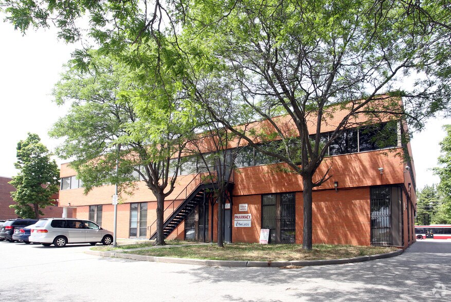 More Photos Of 4125 Lawrence Ave, Toronto Medical For Sale