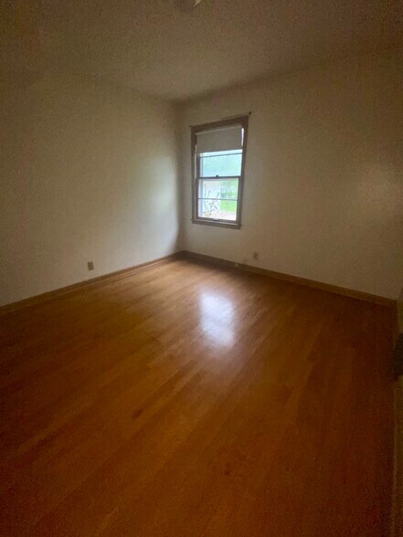 More Photos Of 7009 W Tripoli Ave, Milwaukee Apartments For Sale