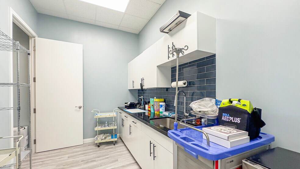 More Photos Of 26622 Cook Field Rd, Katy Medical For Lease