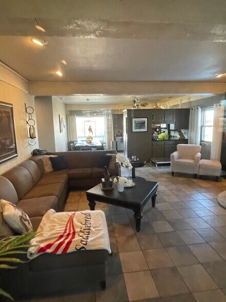 More Photos Of 136 Ferdinand St, Neenah Horse Stables For Sale