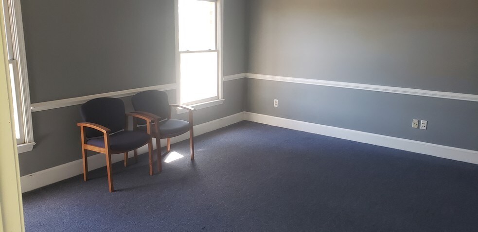 More Photos Of 45571-45595 Shepard Dr, Sterling Medical For Lease