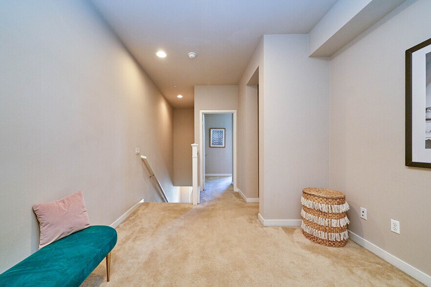 More Photos Of 801 S Anaheim Blvd, Anaheim General Retail For Sale