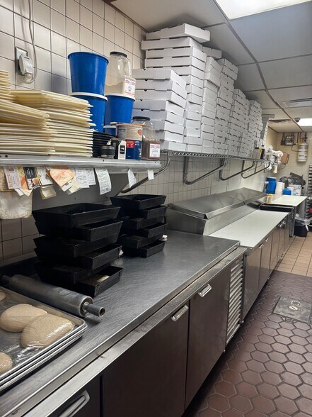 More Photos Of 50285 Mound Rd, Shelby Township Specialty For Sale