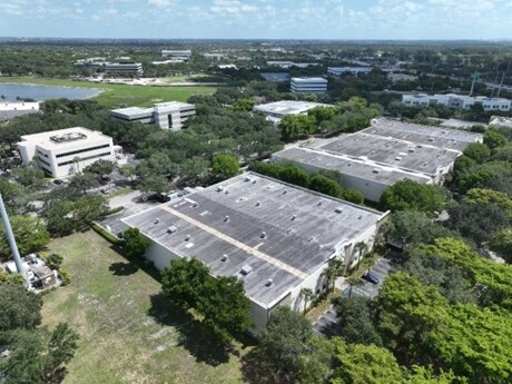 More Photos Of 14240 Palmetto Frontage Rd, Miami Lakes Warehouse For Lease