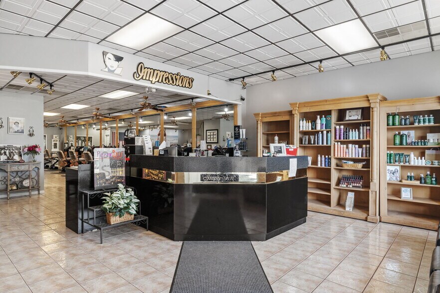 More Photos Of 605 W Baltimore St, Wilmington Storefront For Sale