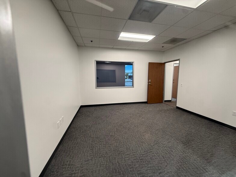 More Photos Of 10274 Birtcher Dr, Jurupa Valley Warehouse For Sale