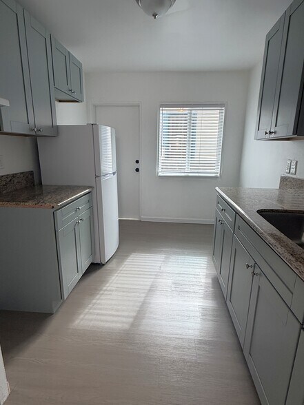 More Photos Of 5025 Brighton Ave, San Diego Apartments For Sale