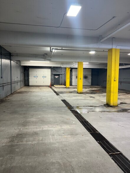 More Photos Of 2150 Oriskany St W, Utica Freestanding For Lease