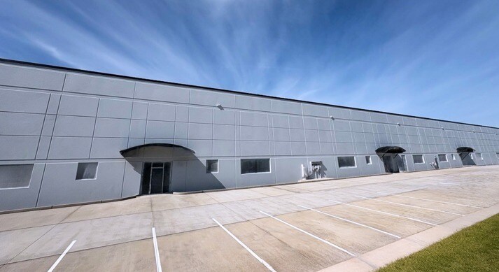 More Photos Of 118 Iron Mountain Rd, Mine Hill Warehouse For Lease