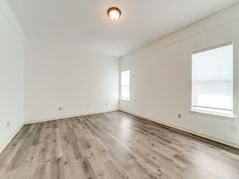 More Photos Of 106 Austin Dr S, Boerne Office Residential For Lease