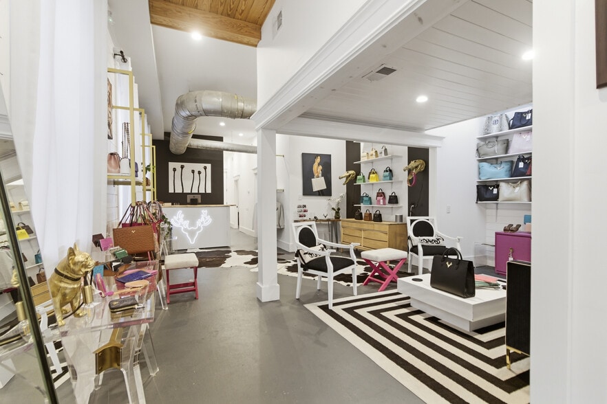 More Photos Of 84 Spring St, Charleston Storefront Retail Residential For Lease