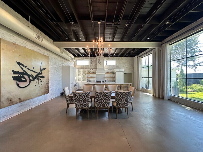 More Photos Of 4775 Memphis St, Dallas Light Distribution For Sale