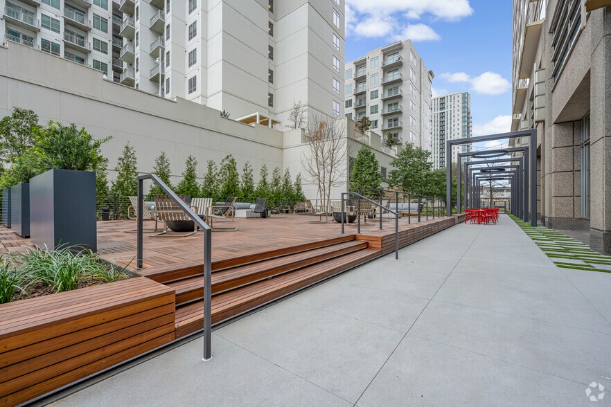 More Photos Of 754 Peachtree St, Atlanta Office For Lease