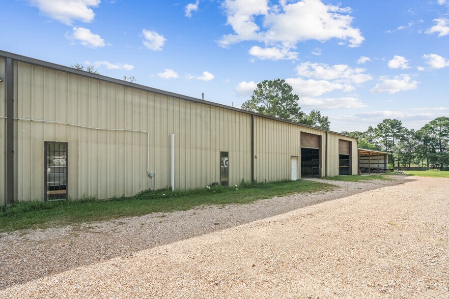 More Photos Of 19962 Lowe Ln, New Caney Manufacturing For Sale