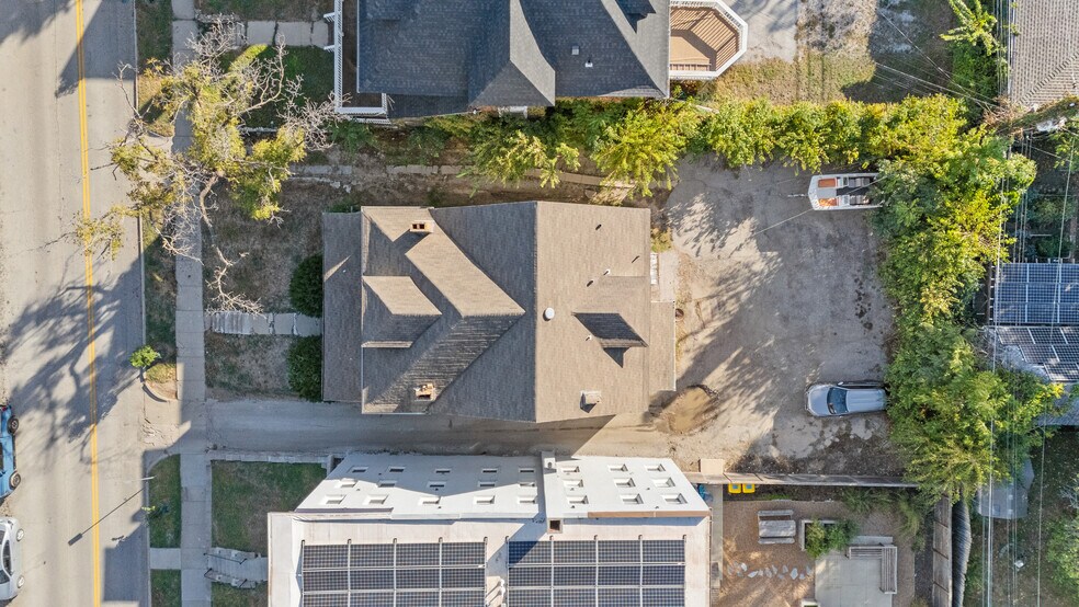 More Photos Of 3826 Warwick Blvd, Kansas City Apartments For Sale