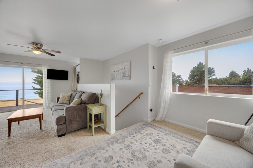 More Photos Of 129 Lower Pacific Dr, Whitethorn General Retail For Sale