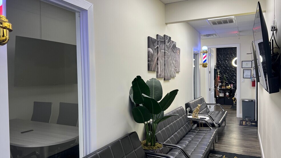 More Photos Of 3107 Elrod Rd, Katy Unknown For Lease