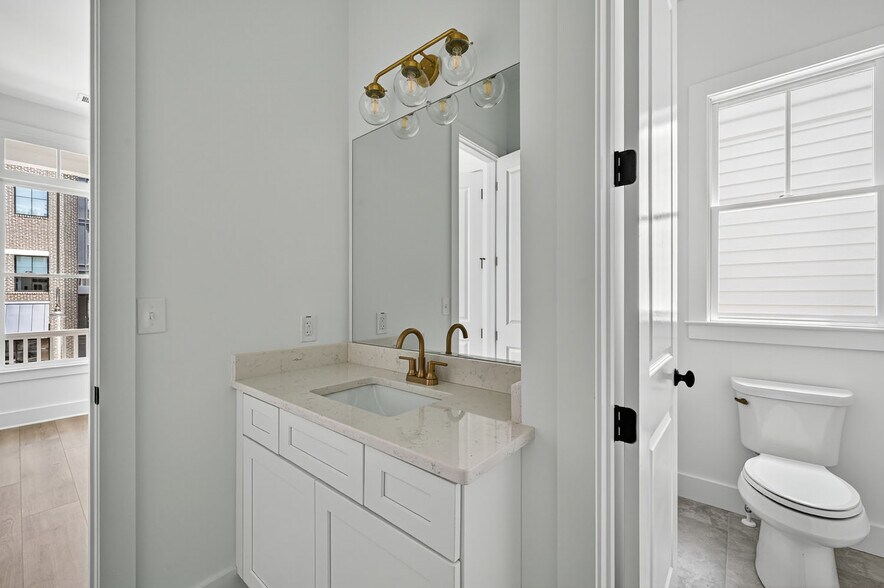 More Photos Of 64 Linton St, Woodstock Apartments For Sale