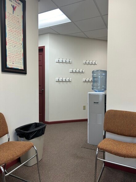 More Photos Of 85 Hopper Ave, Waldwick Medical For Lease