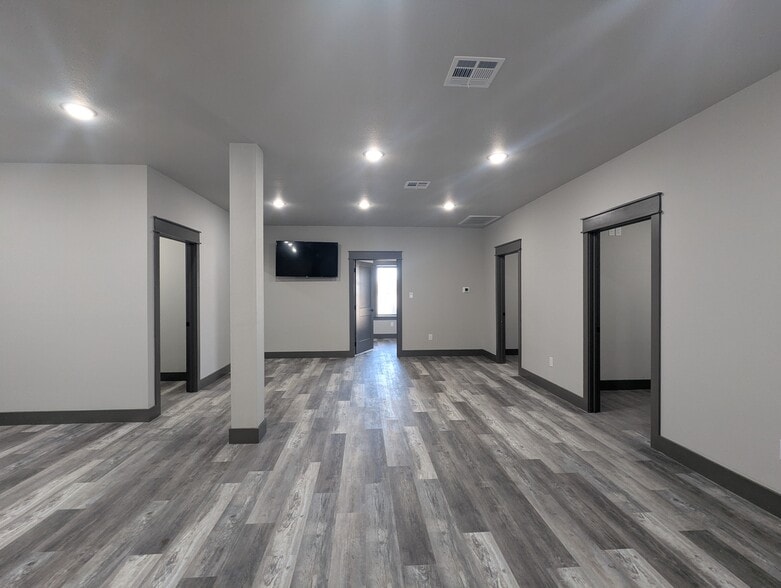 More Photos Of 7245 FM 1006 Rd, Orange Warehouse For Lease