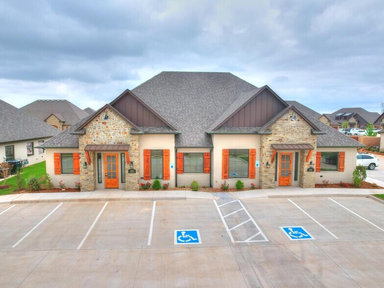 Primary Photo Of 4331 Adams, Norman Office For Lease