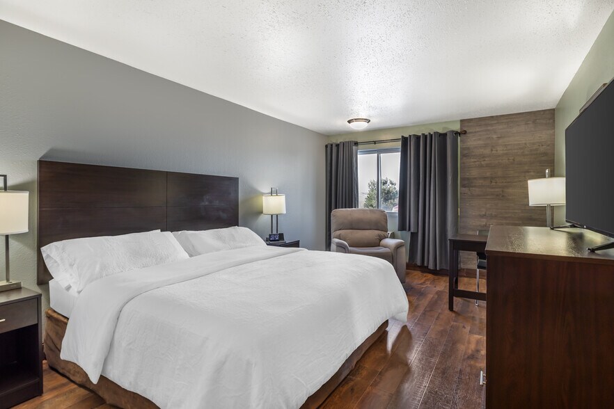 More Photos Of 1370 N McCue St, Laramie Hotel For Sale