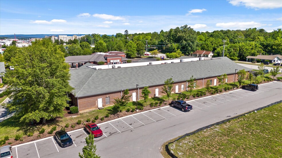 More Photos Of 7446 Shallowford Rd, Chattanooga Medical For Lease