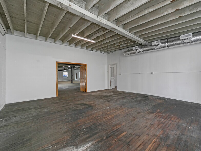 More Photos Of 37 N Broad St, Brevard Storefront Retail Office For Lease