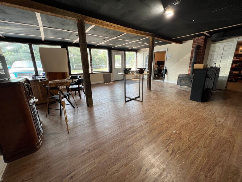 More Photos Of 13686 Richmond Tappahannock Hwy, Saint Stephens Church Research And Development For Sale