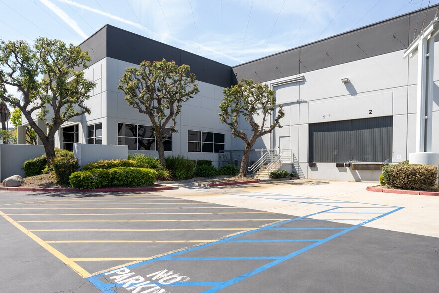 More Photos Of 14287-14291 Don Julian Rd, City of Industry Distribution For Lease