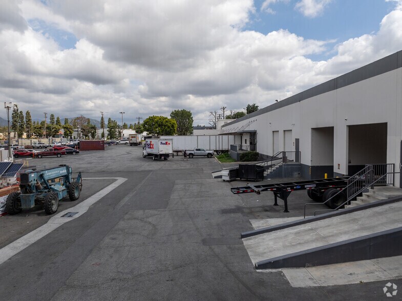 More Photos Of 1801 Highland Ave, Duarte Warehouse For Lease